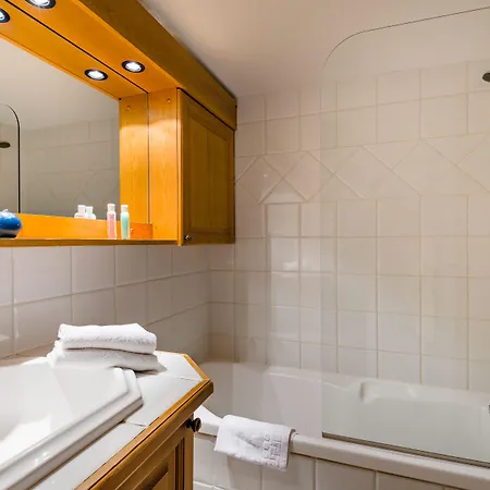 Lagrange Le Cristal D'argentiere 호텔 4*
