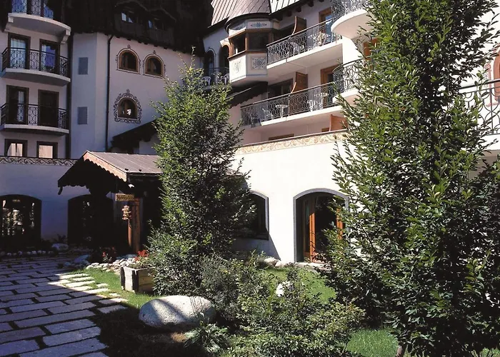 Lagrange Le Cristal D'argentiere Hotel 4*